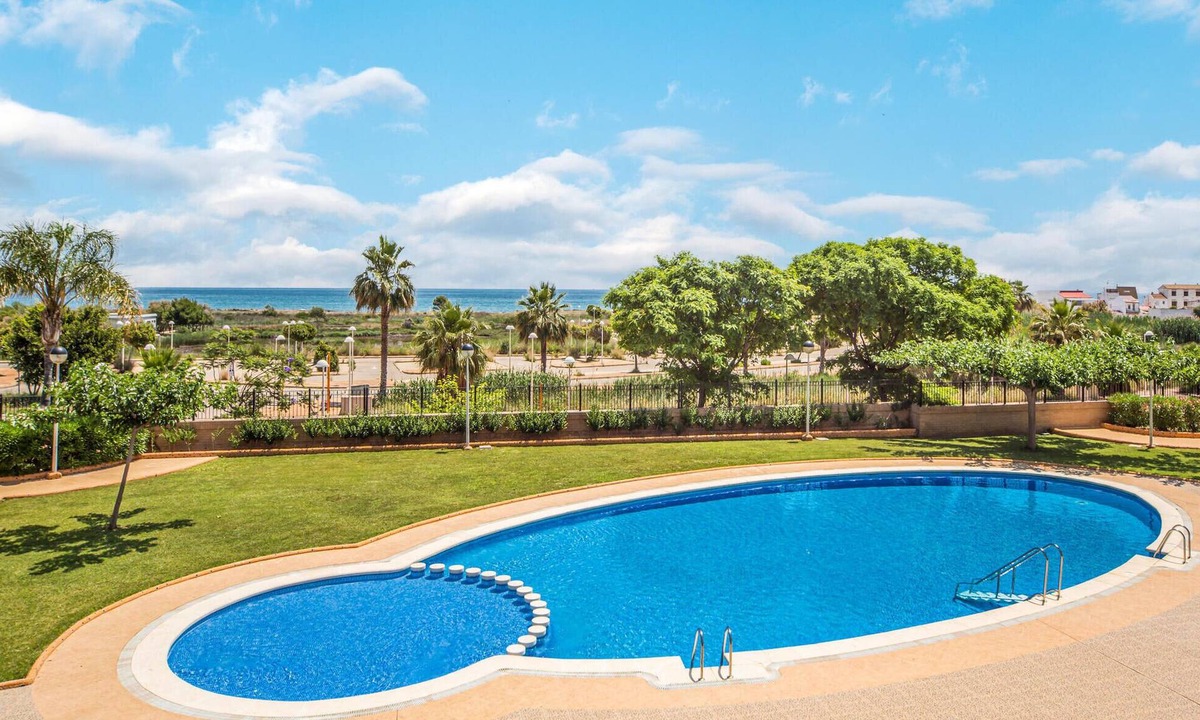 Cabanes Apartment | 2 bedroom beach front apartment in Cabanes