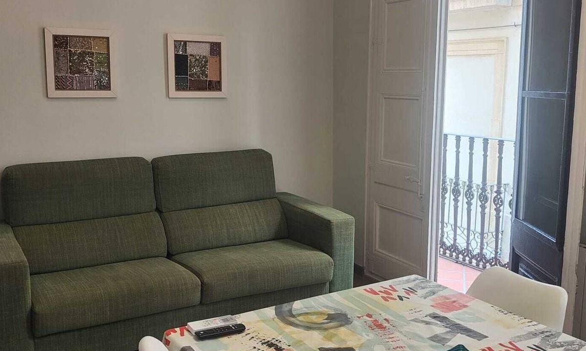 La Ribera Apartment | Acomodis great location right in El Born old town 4 air conditioners 6 ppl max.!