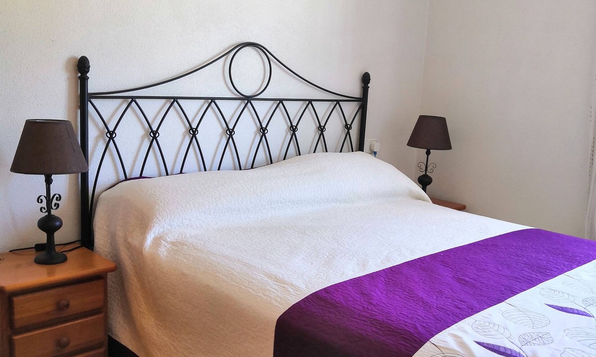 Pueblo Latino Ski Chalet | Air-conned beach holiday home close to blue-flag beaches, bars and restaurants