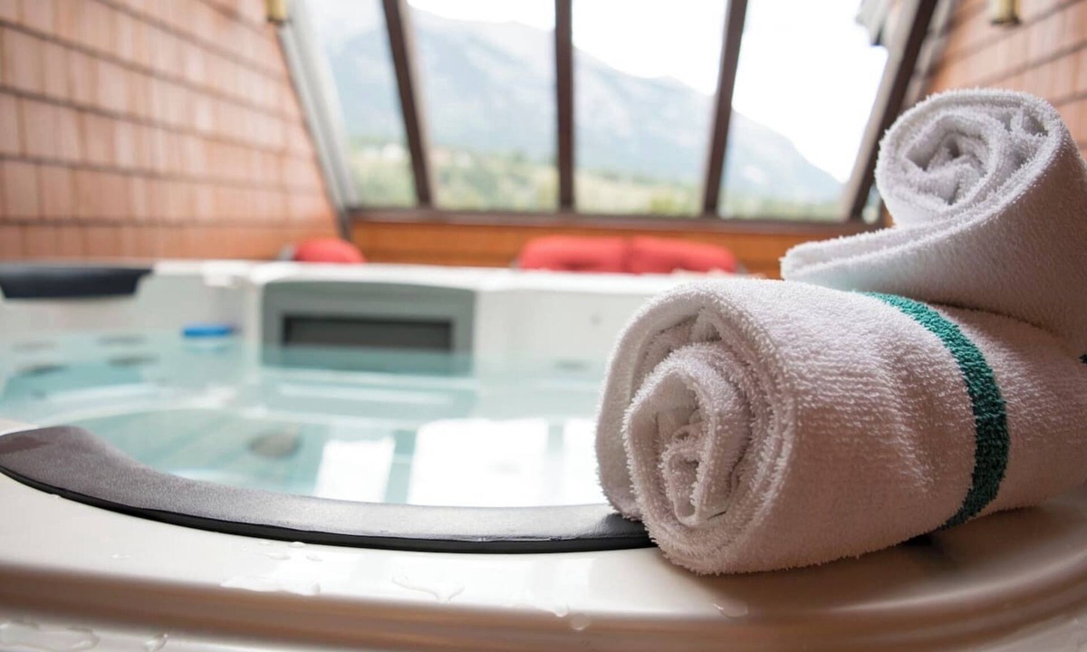 Canmore Condo | Amazing Penthouse-Private Hot Tub #2 of 5 - 410