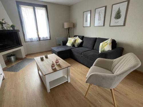 El Pueyo de Jaca Apartment | Apartamento Coqueto en El Pueyo, céntrico con WIFI