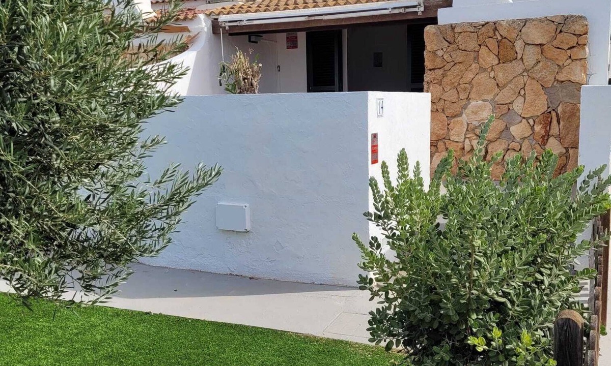 Cap d'Artrutx House | Apartment in Cap d'Artrutx. Just 2 minutes from the lighthouse!