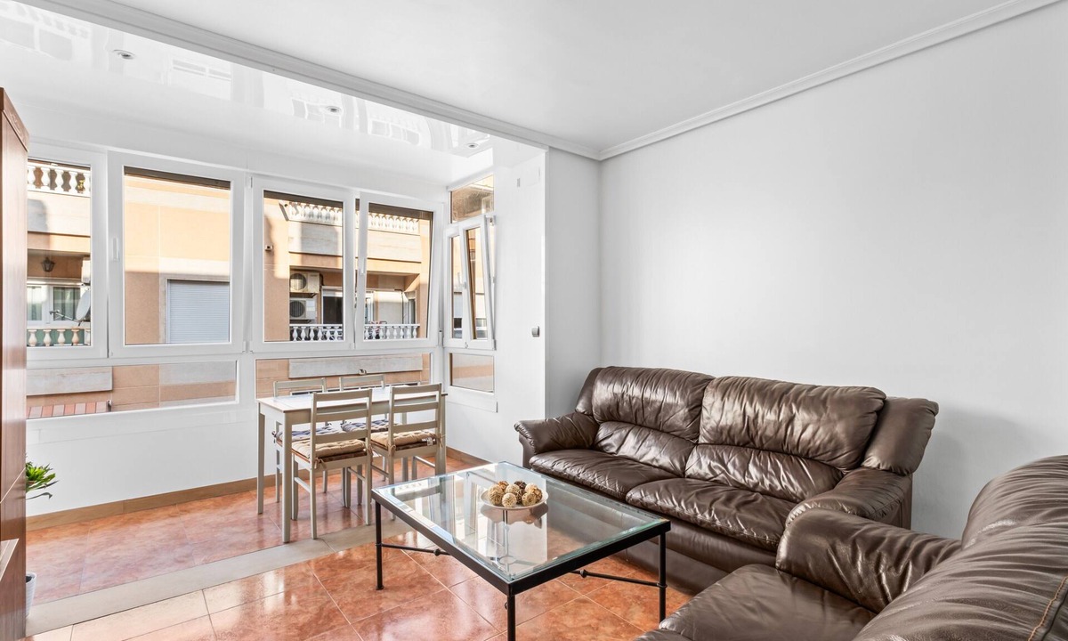 Torrevieja Resort | Apartment 'Zoa' with Balcony and Air Conditioning