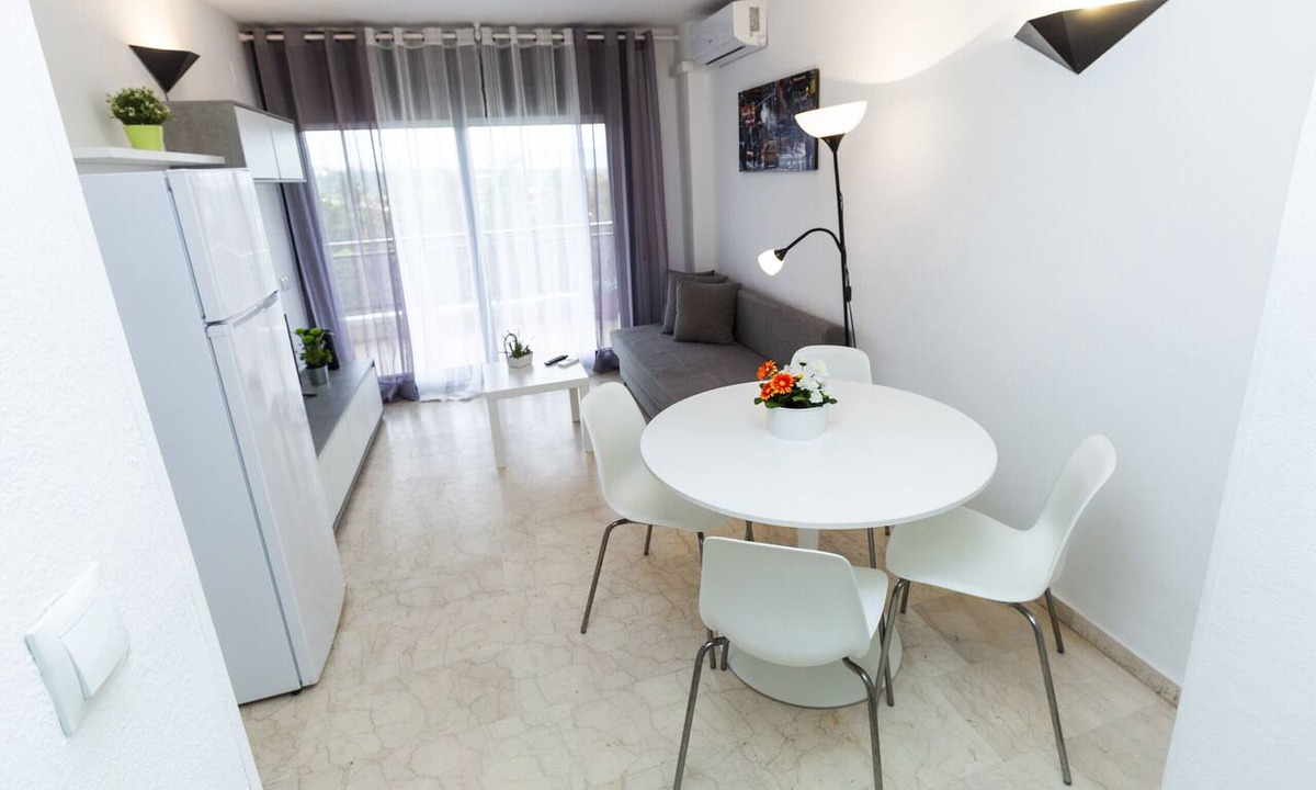 La Pineda Apartment | AQUAMARINA C HomeStay by Turismar