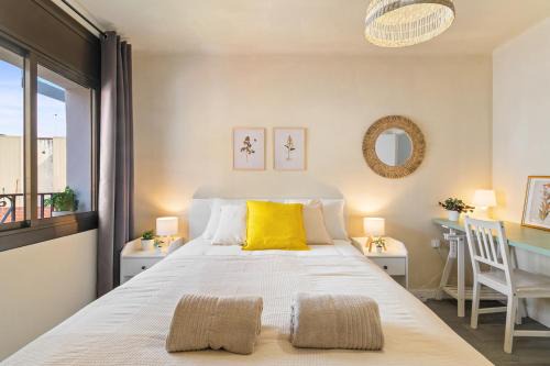 Collblanc y La Torrassa House | Atlantida Apartment Habitacion privada en apartamento y baño compartido sin ascensor