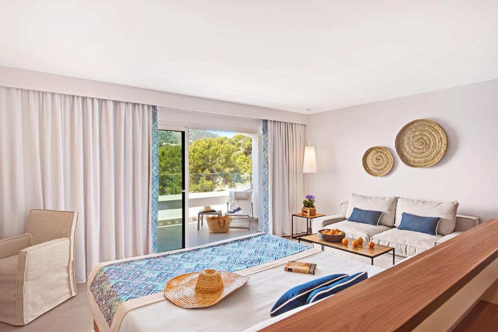 Camp de Mar Apartment | Bahia Suites Camp de Mar