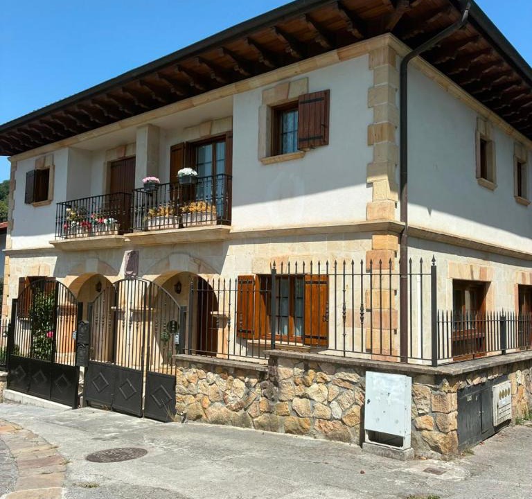 Lesaka House | Balentzenea Rural House