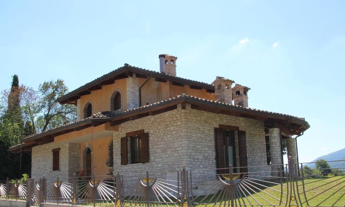 Canavaccio House | Beautiful 4 bed house in Urbino in the Marche