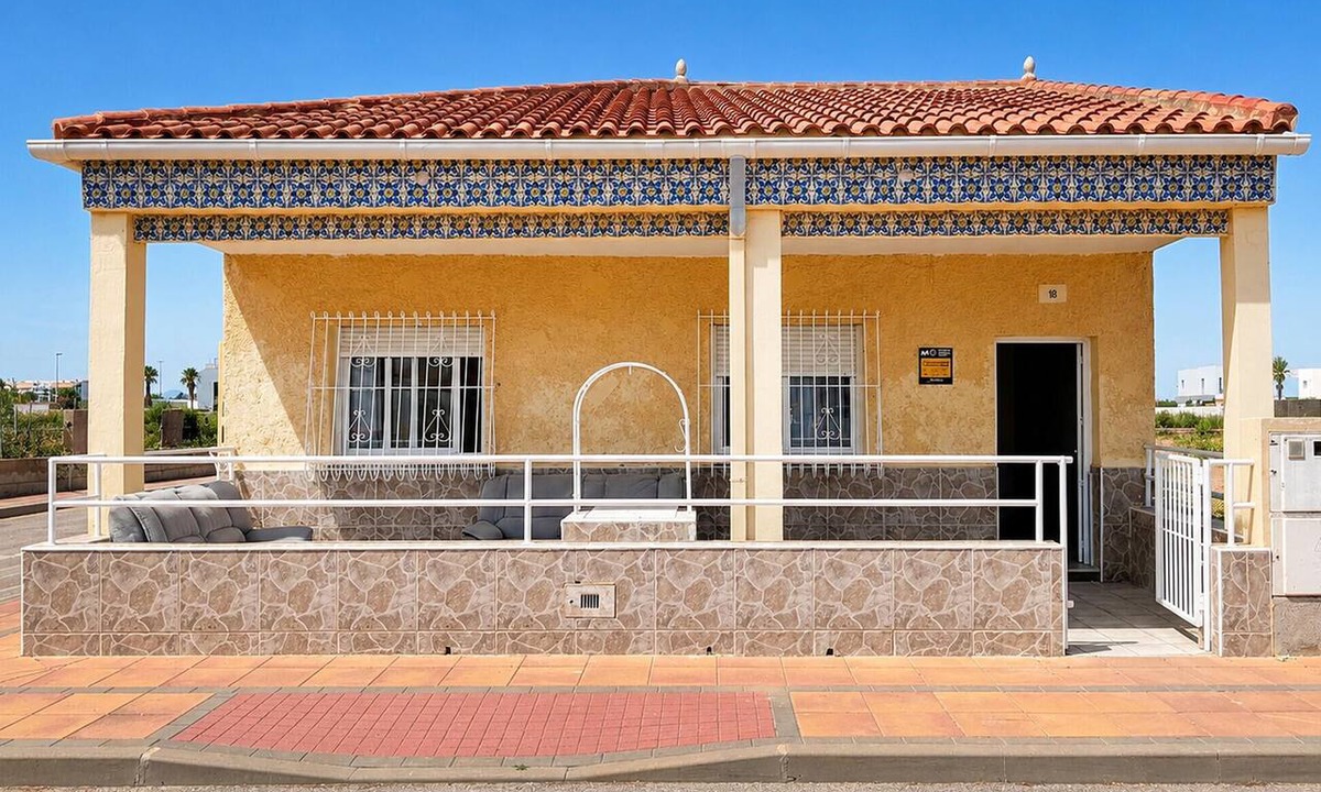 Cartagena House | Beautiful home in Los Alcazares with WiFi