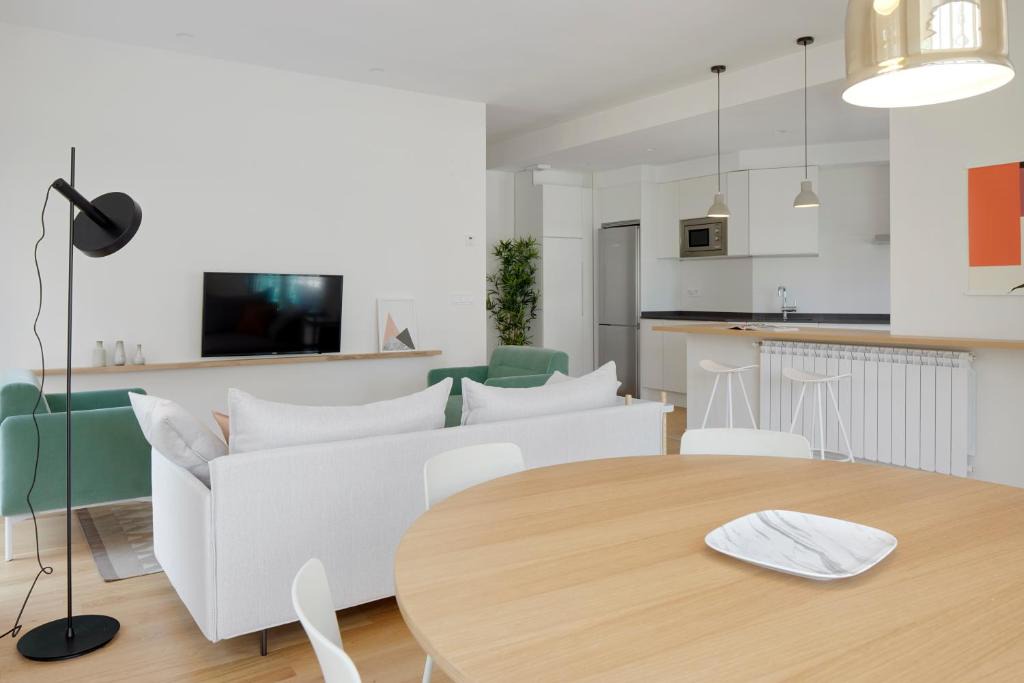 San Sebastian Centro Apartment | Belle Sebastian by FeelFree Rentals