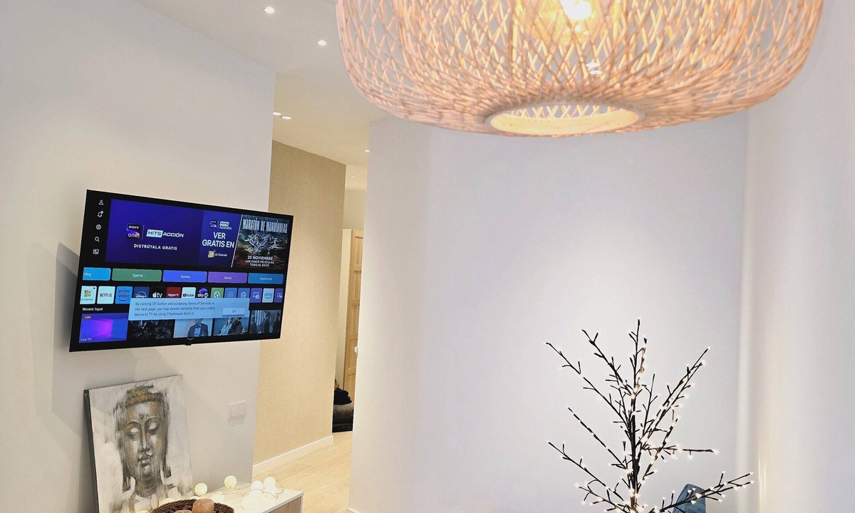 Camins al Grau Apartment | Brand New! Clean & close to everything! Fast WiFi