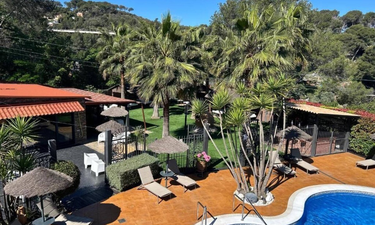 Montcada I Reixac House | Caribbean Home Barcelona - Luxury Private Oasis