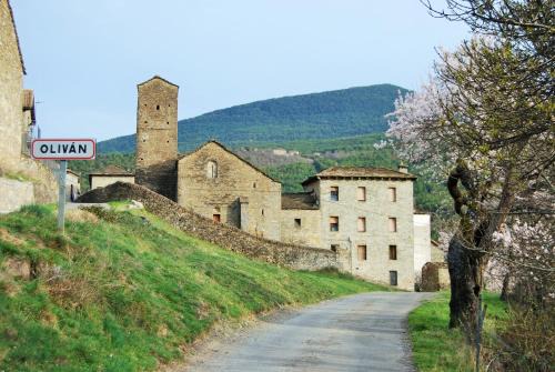 Olivan House | Casa Azón
