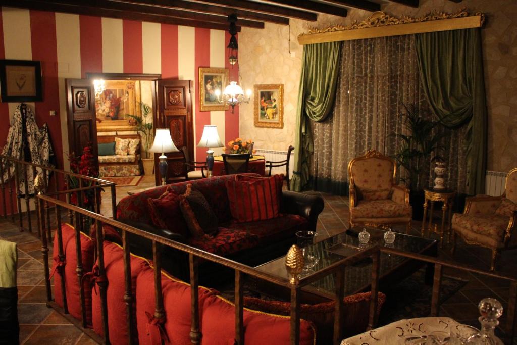 Corral de Almaguer Hotel | Casa Rural Mendoza