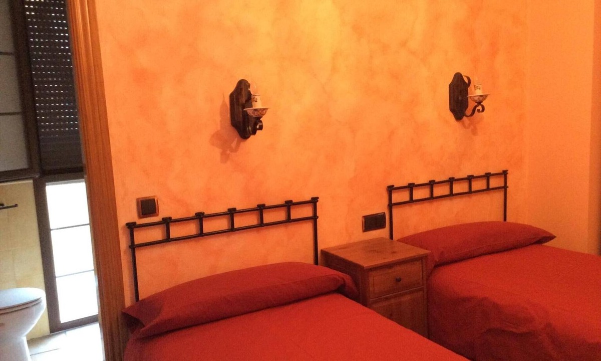 Sediles House | Casa Rural Sierra Vicor: Historia y Encanto en la Naturaleza