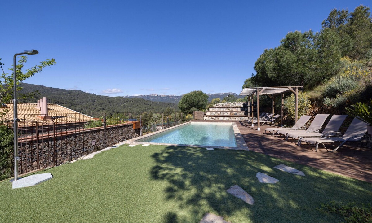 Riudecanyes House | Casa Vella Del Panta: Vacation Home with Sea Views, Private Pool, and Wi-Fi
