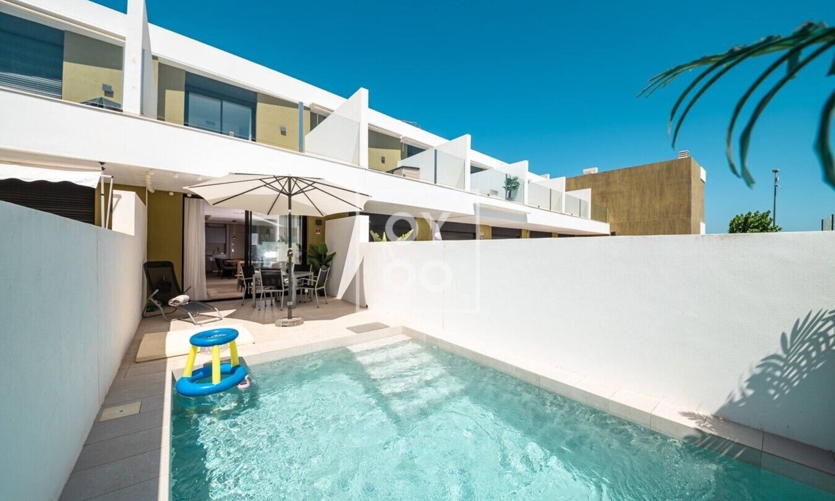 Pilar de la Horadada House | Coastal Calm Townhouse, Private pool and beach ready at Pilar, by OYOOSTAYS