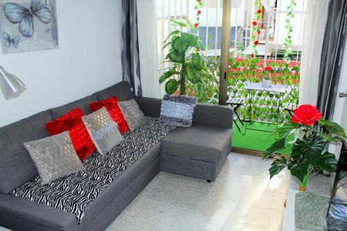 Collblanc y La Torrassa Apartment | Cosmo Grey