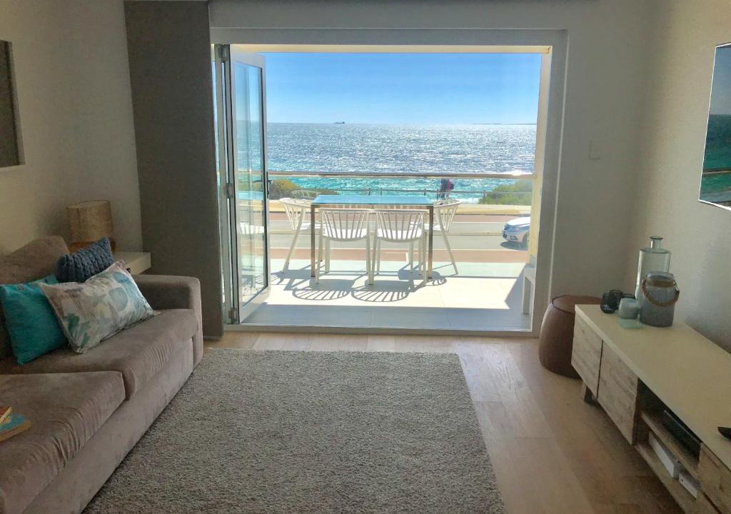 Cottesloe Apartment | Cottesloe Beachfront Ocean View Apartment
