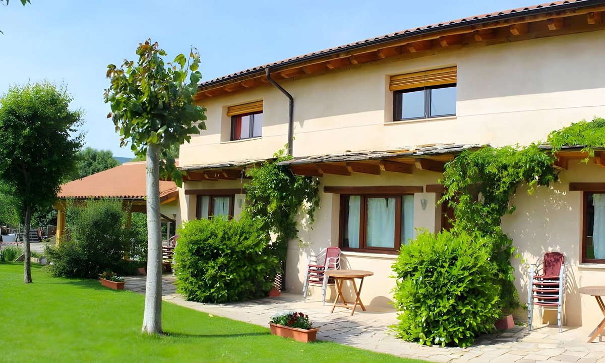 Valdeavellano de Tera House | Country House 'Villabamba 4' with Mountain View, Shared Terrace and Wi-Fi
