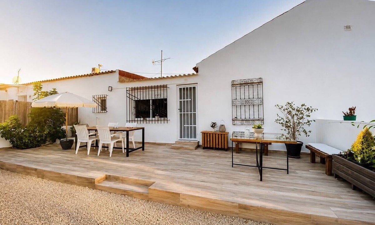 Campo Nubla House | Country House 'Casa Perico Reyes' with Mountain View, Wi-Fi and Air Conditioning