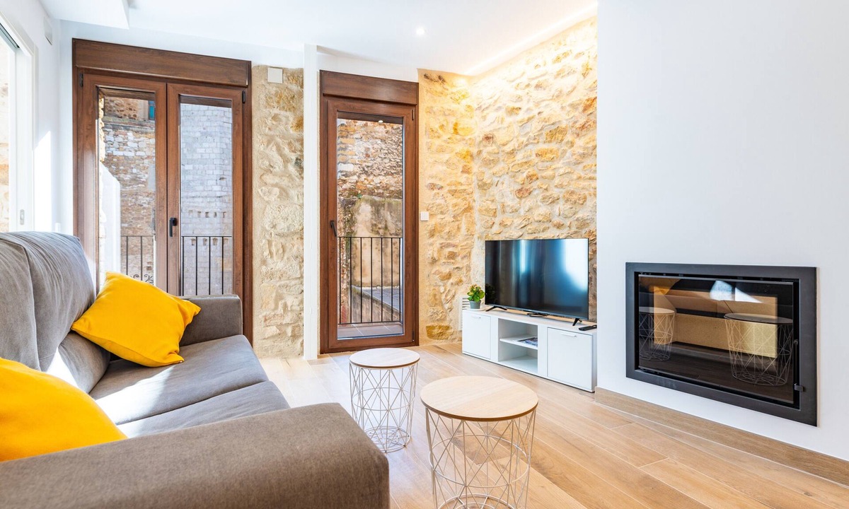 Traiguera House | Country House 'La Casa Del Campanar' with Balcony and Air Conditioning