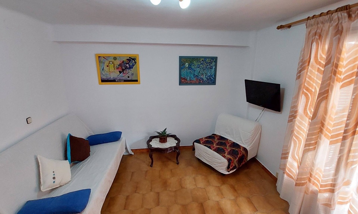 Torredembarra Apartment | Cozy Apartment, 5 min From the Beach/Bonito Apartamento a 5 min de la Playa
