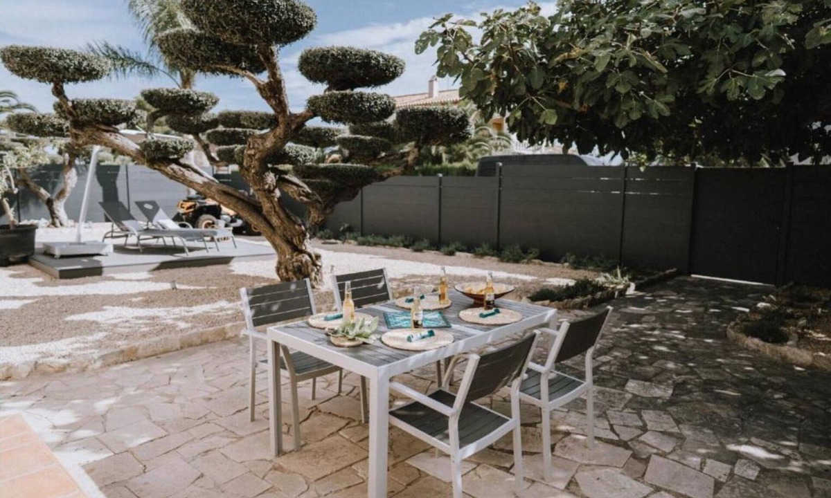 El Perello House | Cozy finca “Oliveres3”. Only 80m to the beach. Completely renovated in 2022.