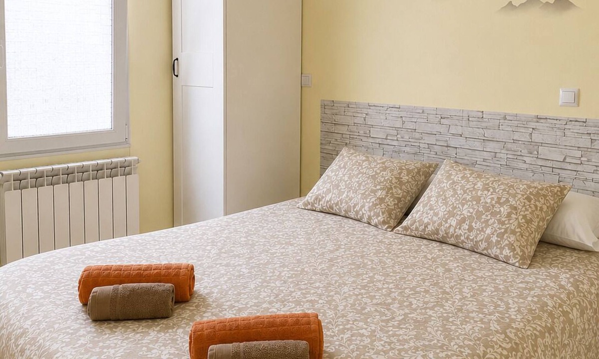 Burgos Apartment | Dreams Home Burgos - Complete and quiet apartment 2 minutes from downtown