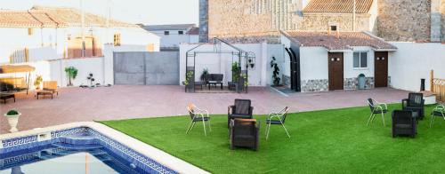 Velayos Apartment | El Mudéjar Casa Histórica con Piscina Privada para Grupos