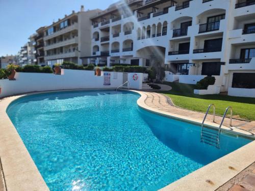 Pedrinya Apartment | Encantador apartamento con terraza privada y piscina en L'Escala - HISP-236-145