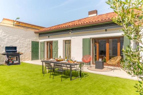 Cadreita House | Espaciosa casa rural con amplio jardin y barbacoa