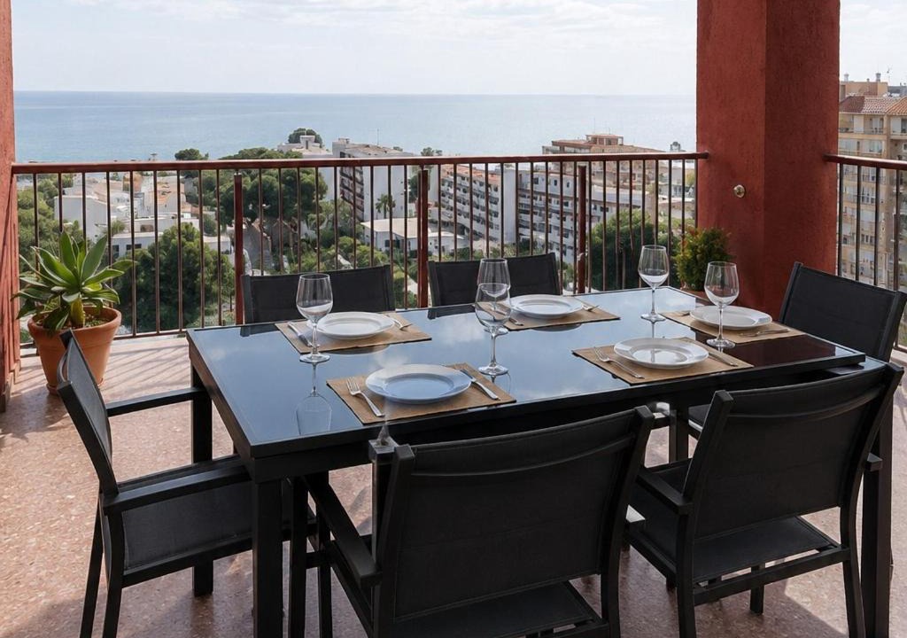 Benicassim Apartment | Fabuloso ático con amplia terraza y vistas al mar, Ideal Familias