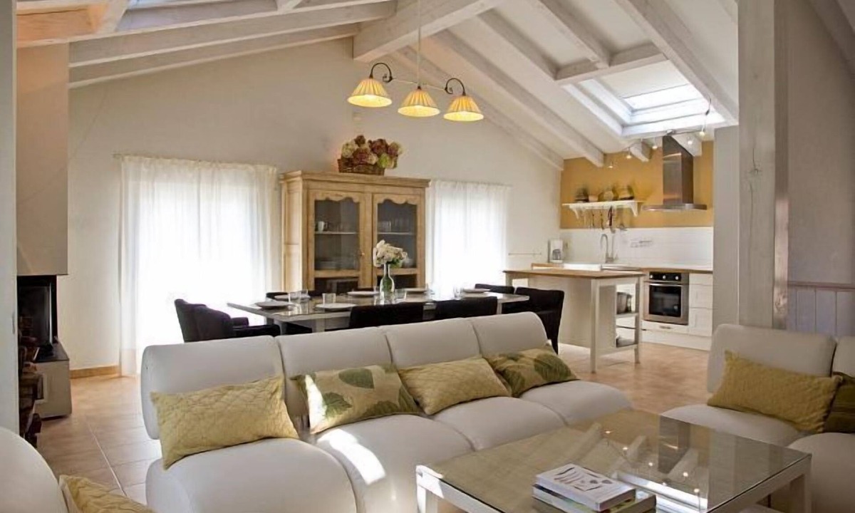 San Martin de de Amsscoa Cottage | Gailupa Rural House for 8-9 persons