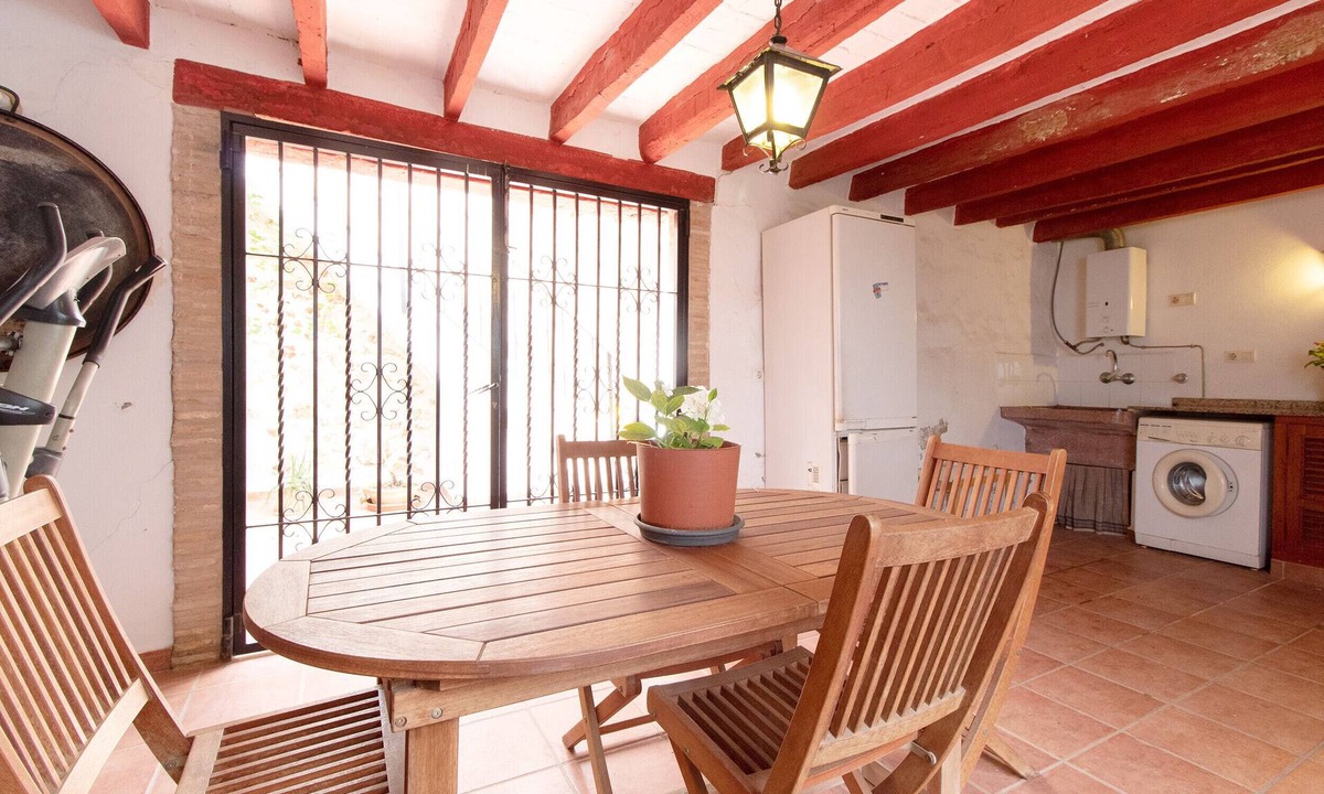 Quart de les Valls House | Global Vacacional: beautiful country house in Quart de les Valls