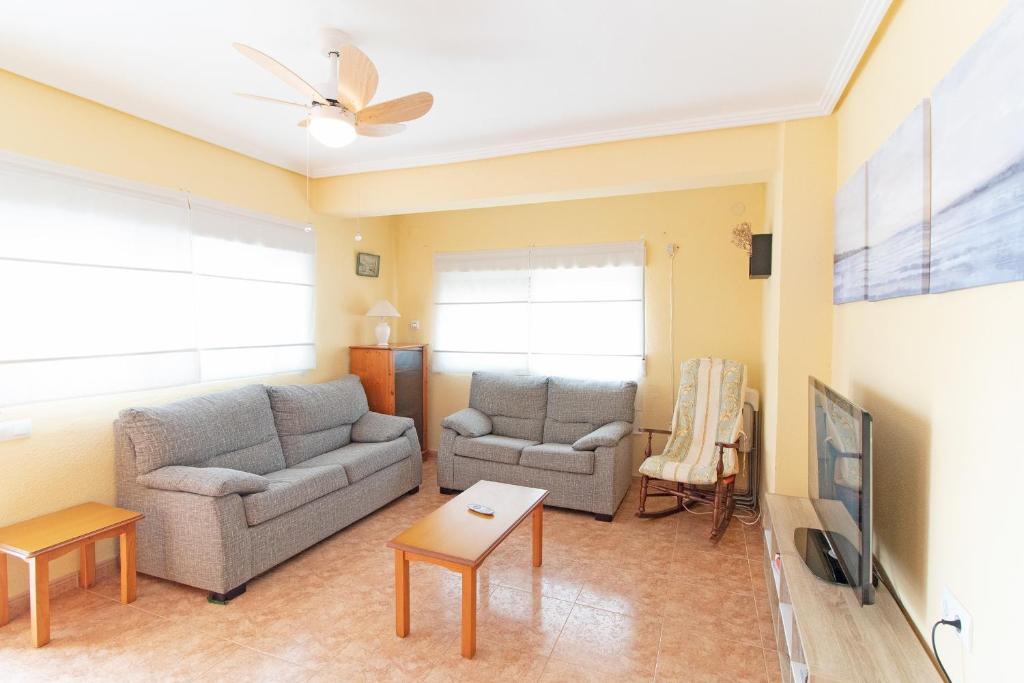 Canet de Berenguer Apartment | Global Vacacional, Apartamento en primera línea de playa en Canet