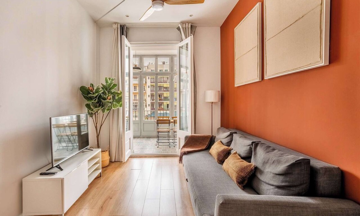 L'Antiga Esquerra de l'Eixample Apartment | Gorgeous 4bed 4bath close to City Center