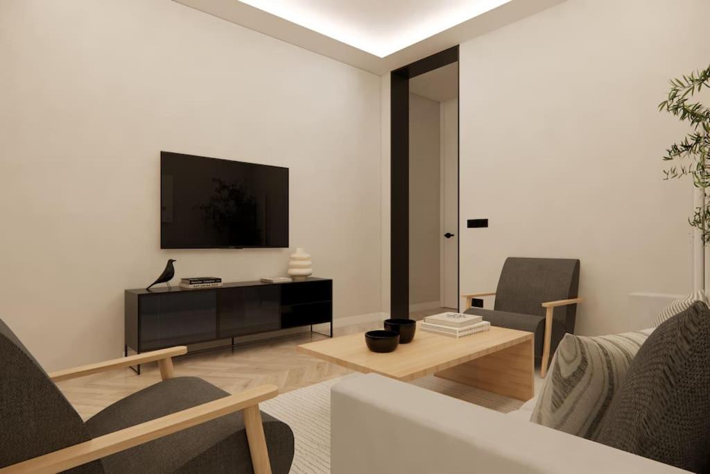 Justicia Apartment | Gran Via XVII calle Fuencarral 6BR 7BH