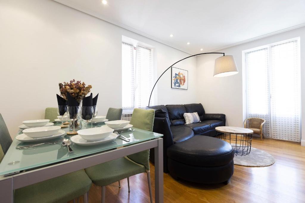 La Marina Apartment | Haizea by Smiling Rentals