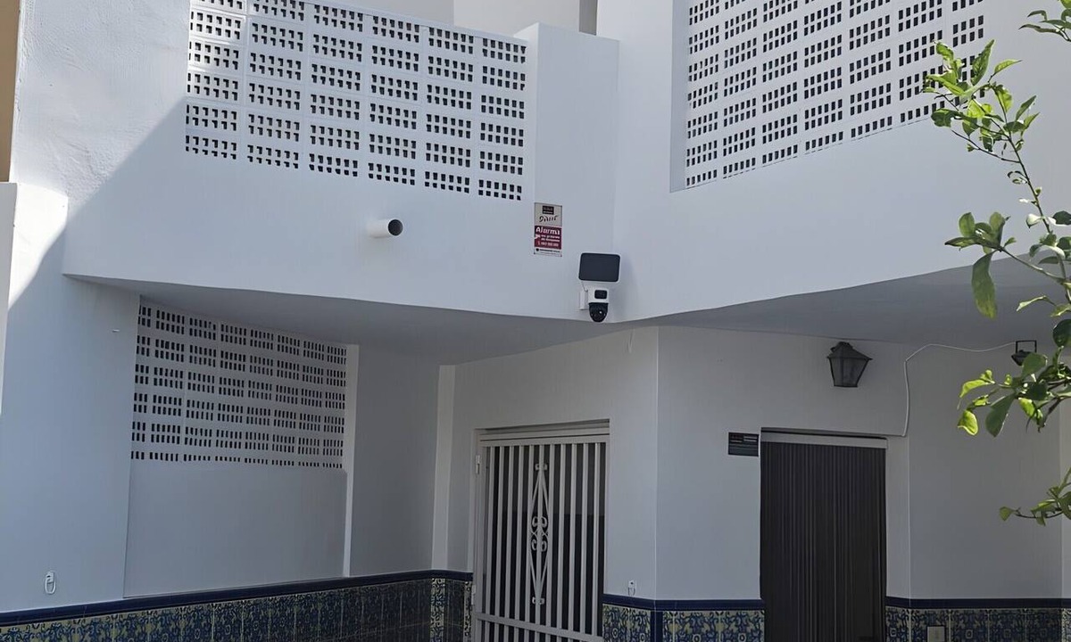 Puerto de Mazarron House | Holiday Home 'Marolesja' with Mountain View, Wi-Fi and Air Conditioning