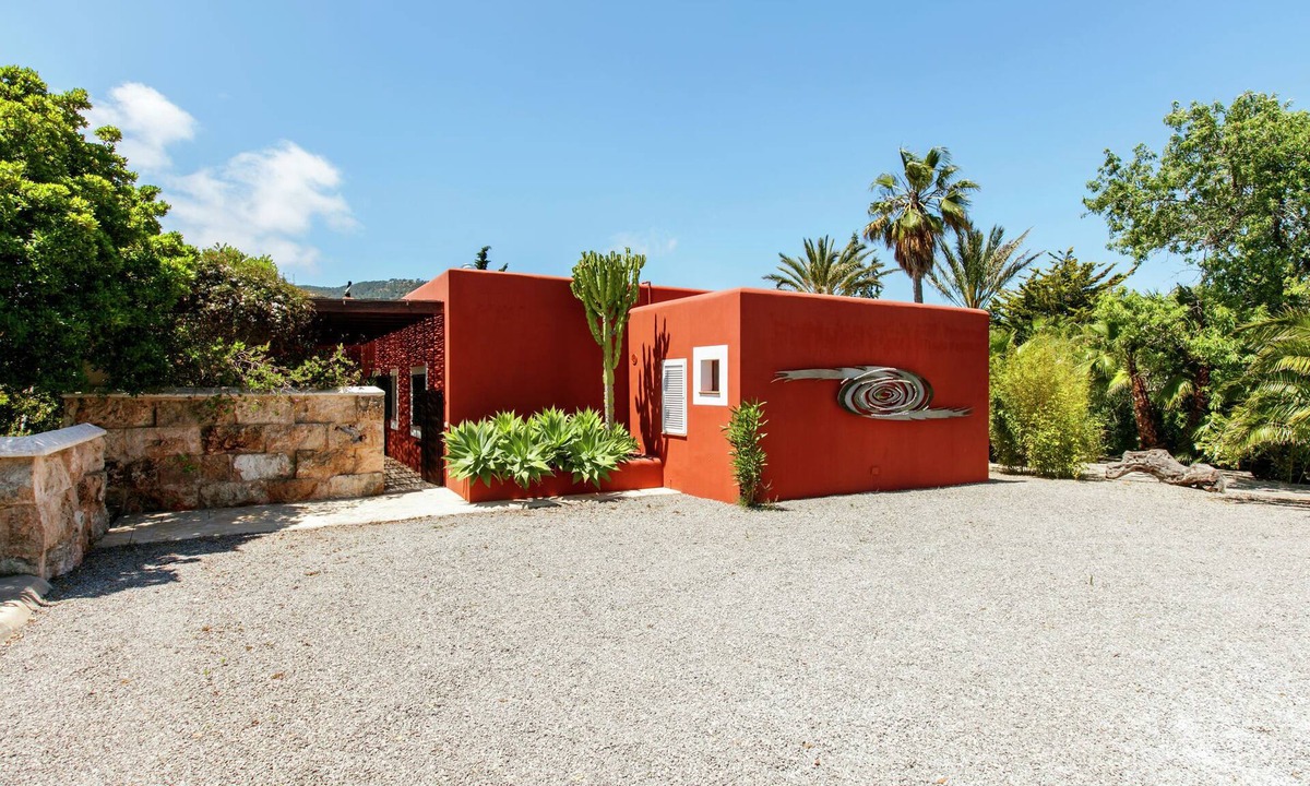 Sant Josep de sa Talaia House | Holiday Home in St Josep de sa Talaia with Pool