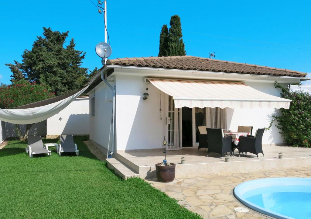 Vilafortuny House | Holiday Home Ingeborg by Interhome