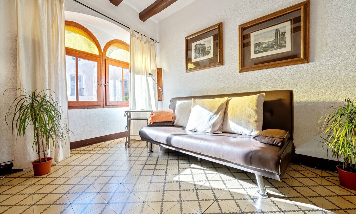 Santes Creus House | Holiday Home 'Maria' with Mountain Views, Balcony and Wi-Fi