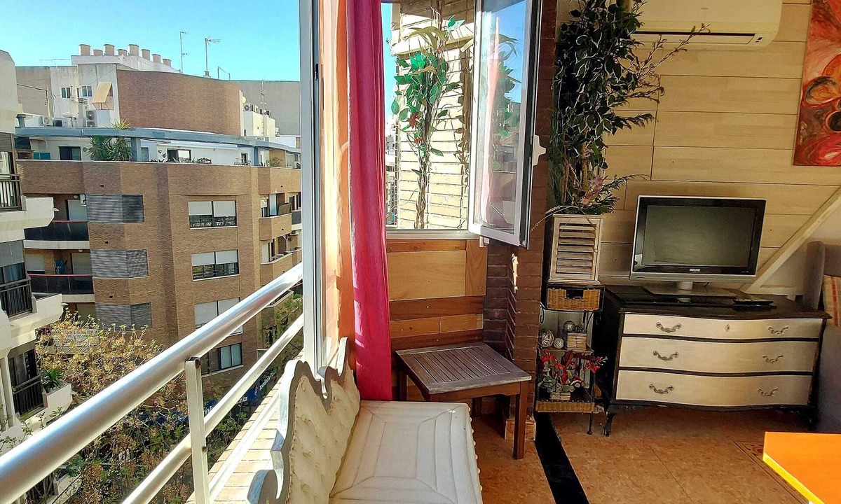 Ensanche Diputacion Apartment | Homerez - Apartment in Alacant