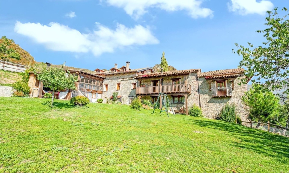 Ardanue Apartment | Homerez - Apartment in Ardanué