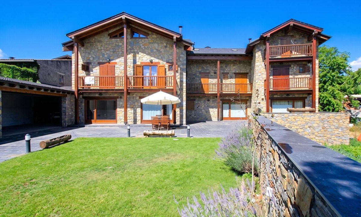 Bellver de Cerdanya House | Homerez - Family House Bellver de Cerdanya