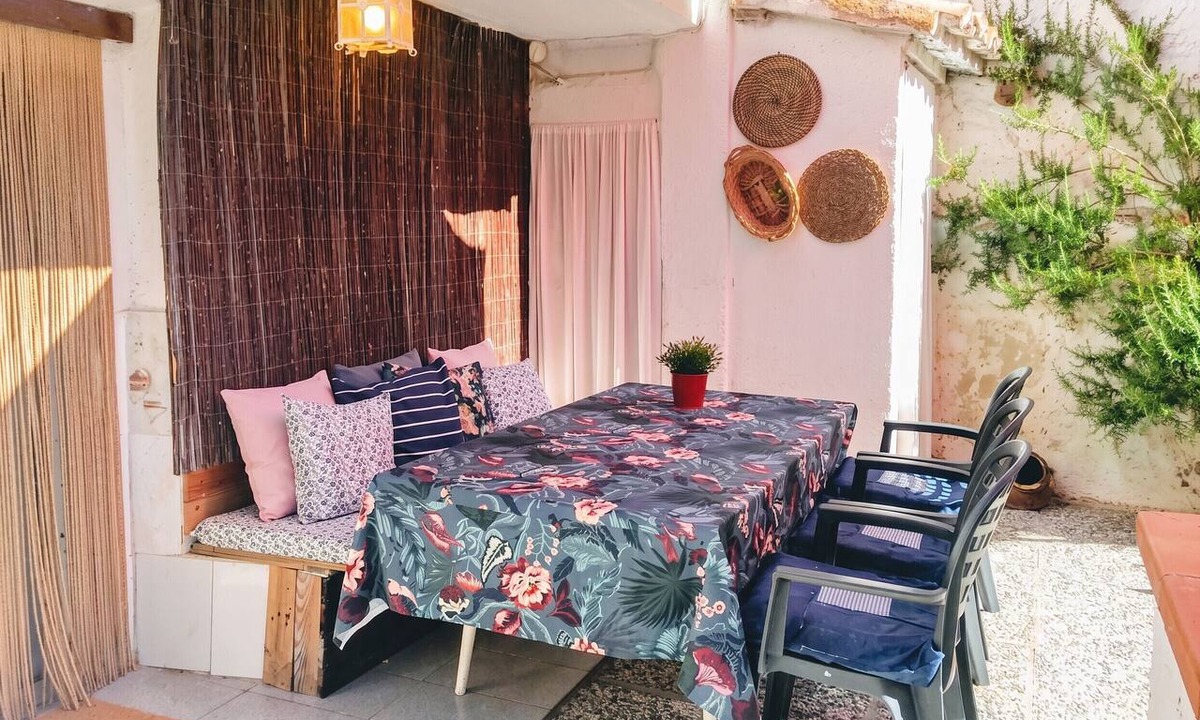 El Poyo del Cid House | Homerez - House in El Poyo del Cid