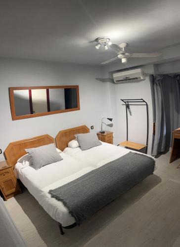 Romareda House | Hostal Arenal