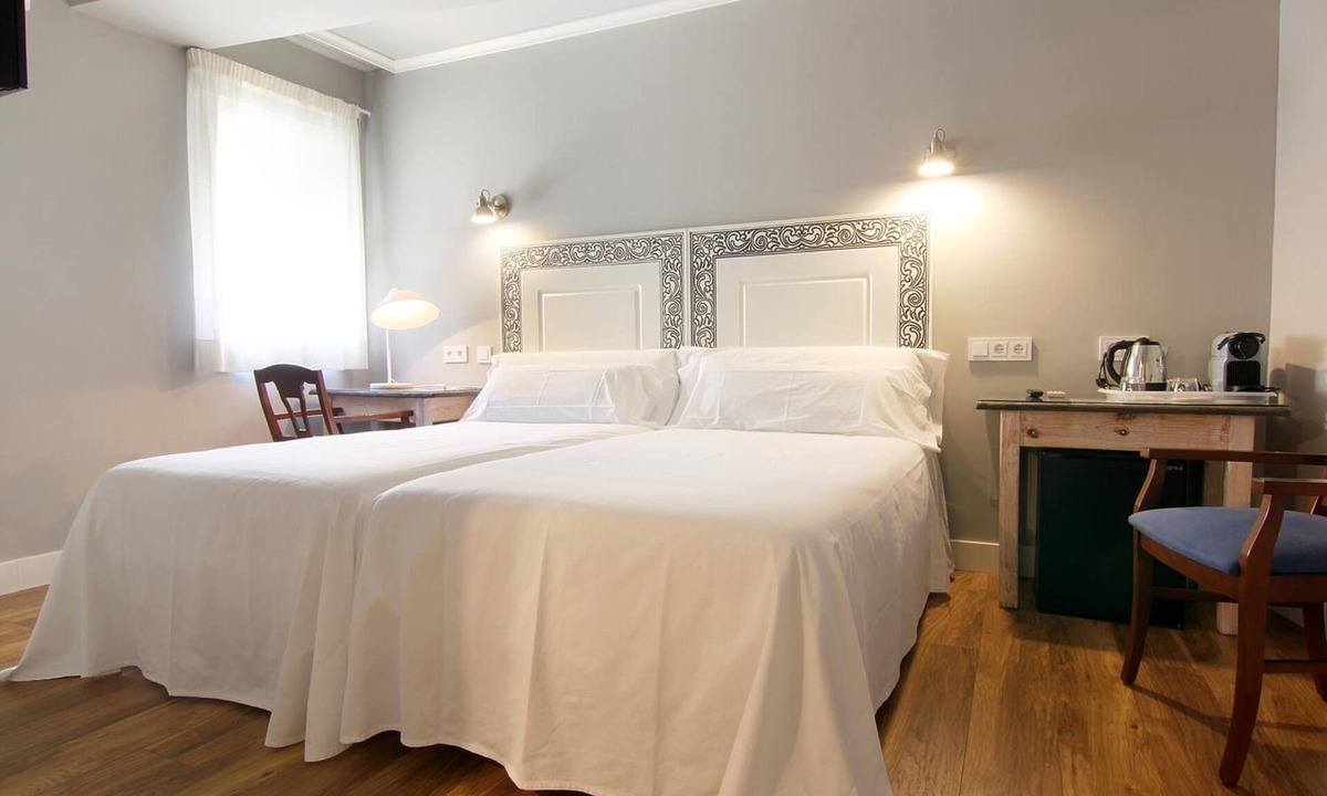 Candeleda Hostel | Hostal los Castañuelos