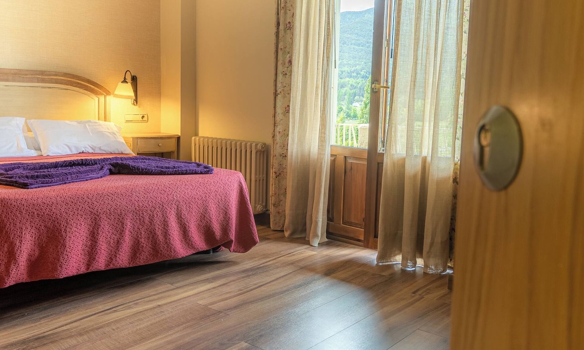 Fiscal Hostel | Hostal Rio Ara Bellosta